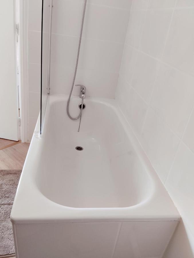 Perle Rare, Appartement Paisible Et Cosy Lamballe Esterno foto